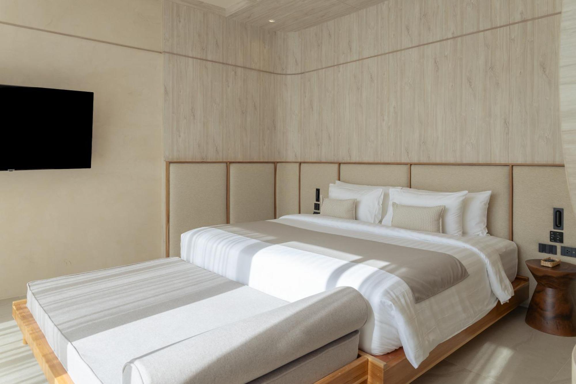 Eden Resort & Villas Phuket Patong Екстериор снимка